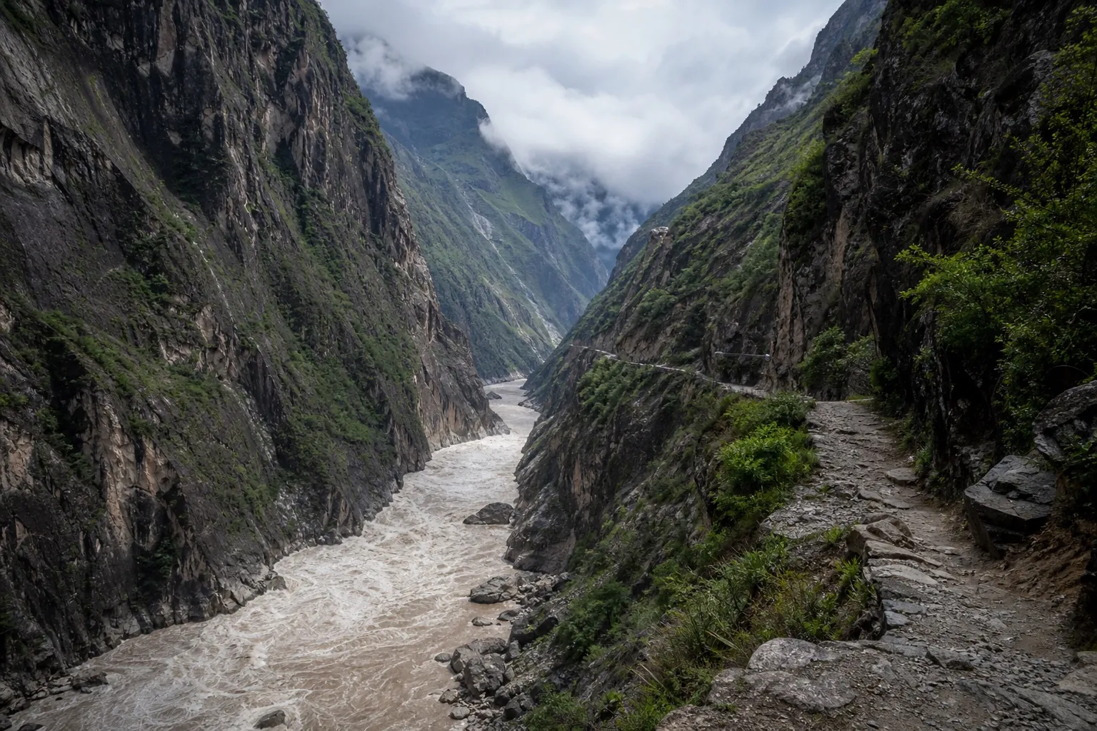 Tiger Leaping Gorge in Yunnan